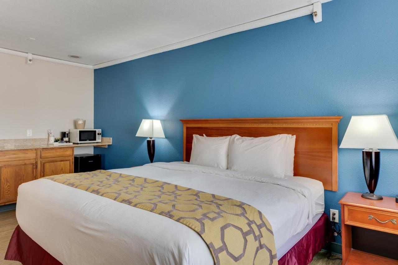 Hotel Baymont By Wyndham Salida Extérieur photo