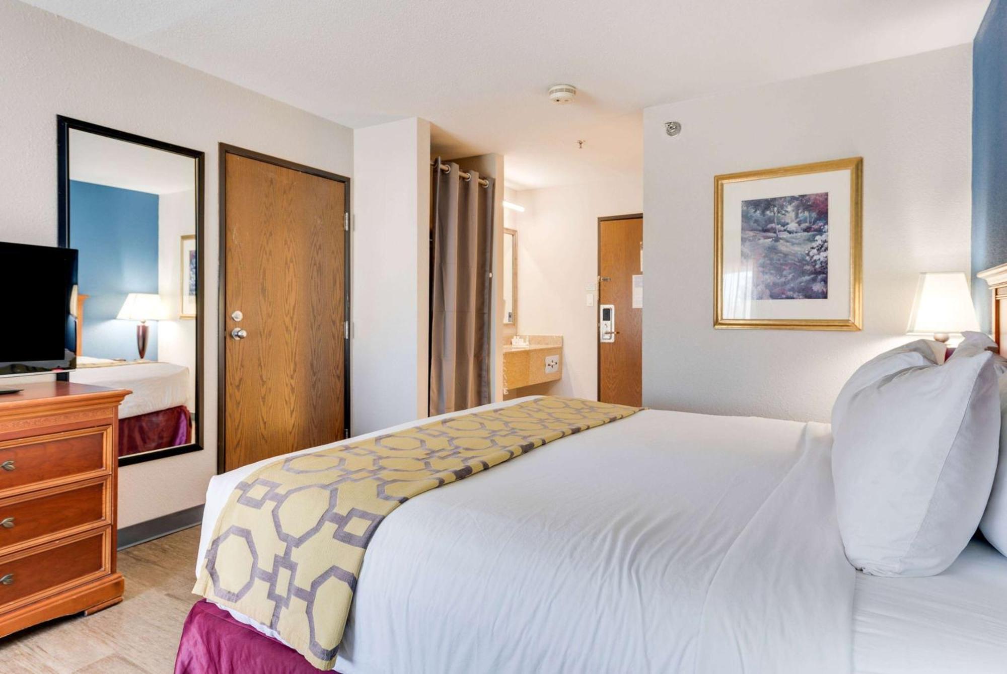 Hotel Baymont By Wyndham Salida Extérieur photo