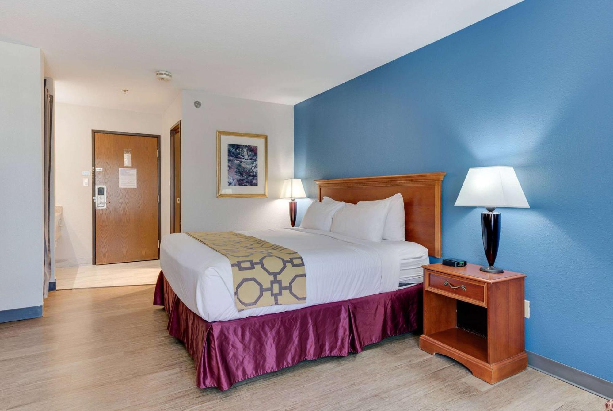Hotel Baymont By Wyndham Salida Extérieur photo