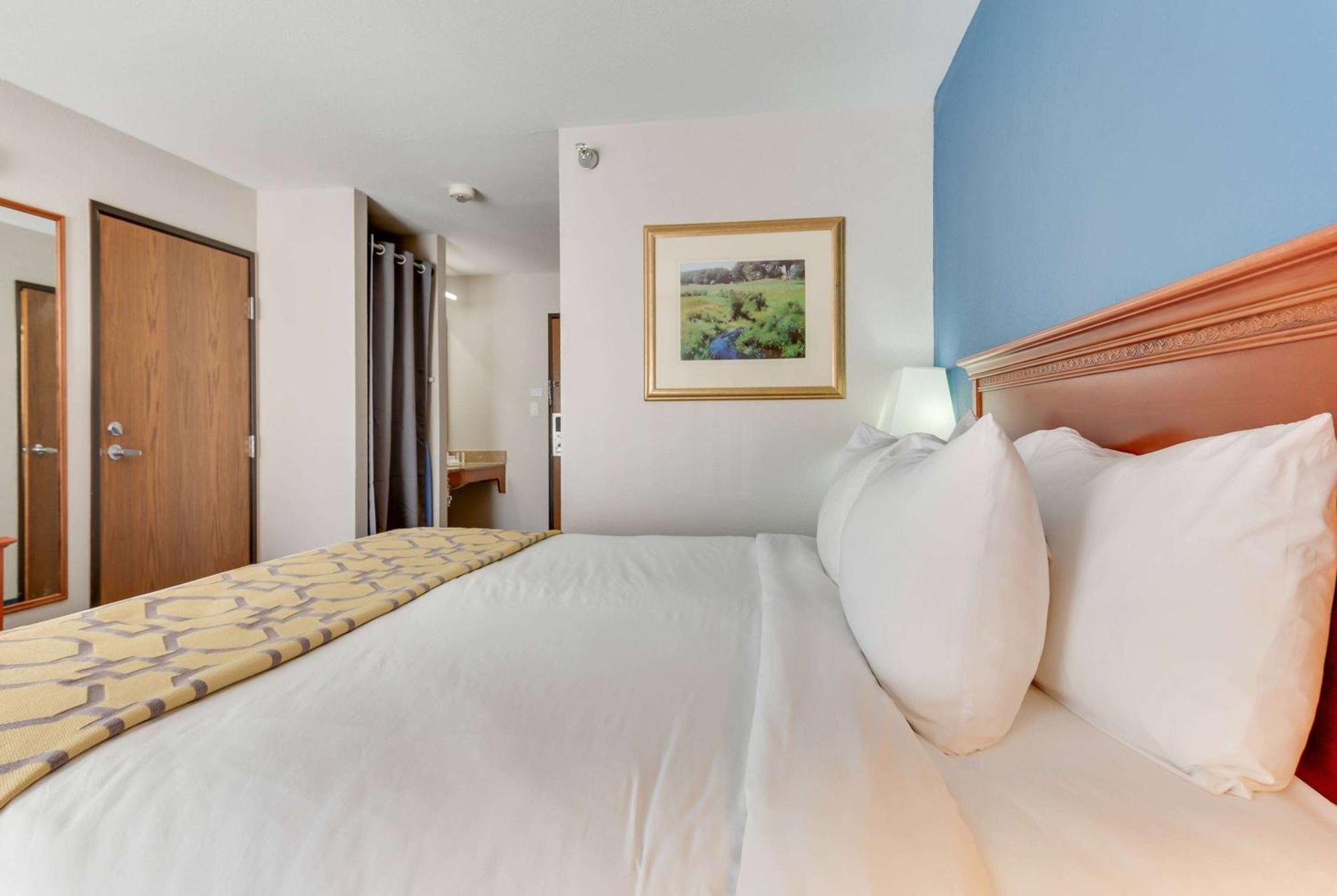 Hotel Baymont By Wyndham Salida Extérieur photo