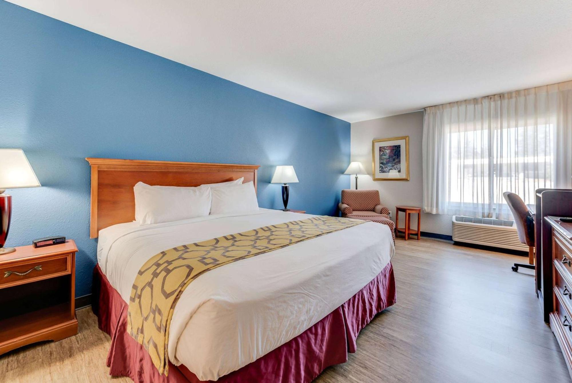 Hotel Baymont By Wyndham Salida Extérieur photo