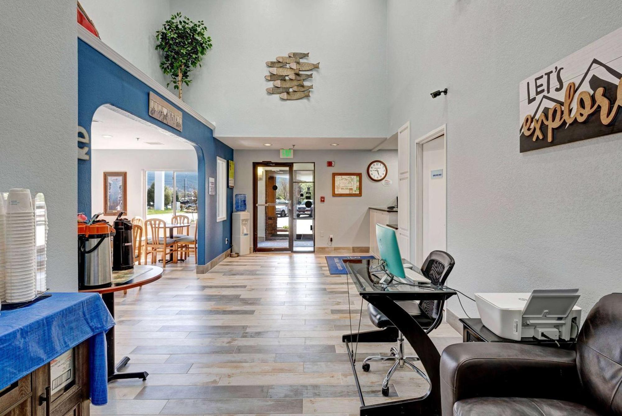 Hotel Baymont By Wyndham Salida Extérieur photo