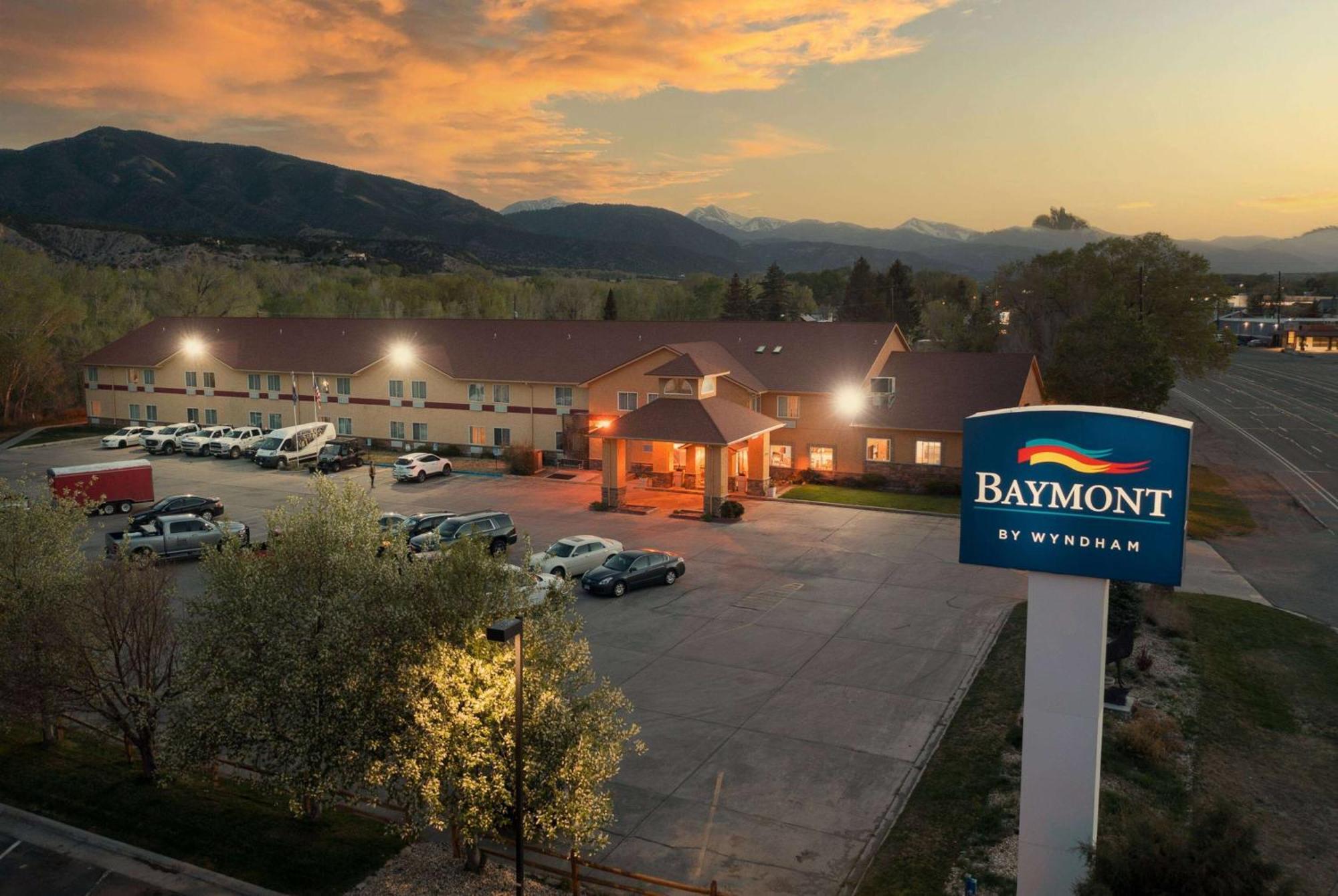 Hotel Baymont By Wyndham Salida Extérieur photo
