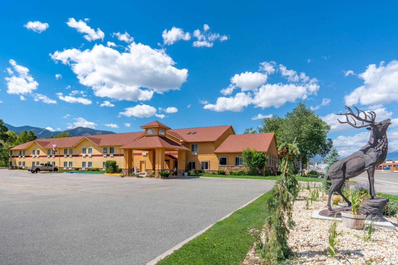 Hotel Baymont By Wyndham Salida Extérieur photo